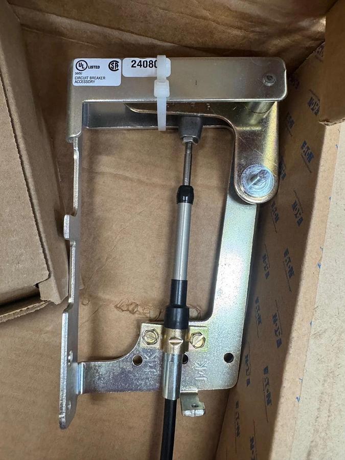Used Eaton PDG1XFS04 Operator Flexible Circuit Breaker Shaft Handle *NEW*