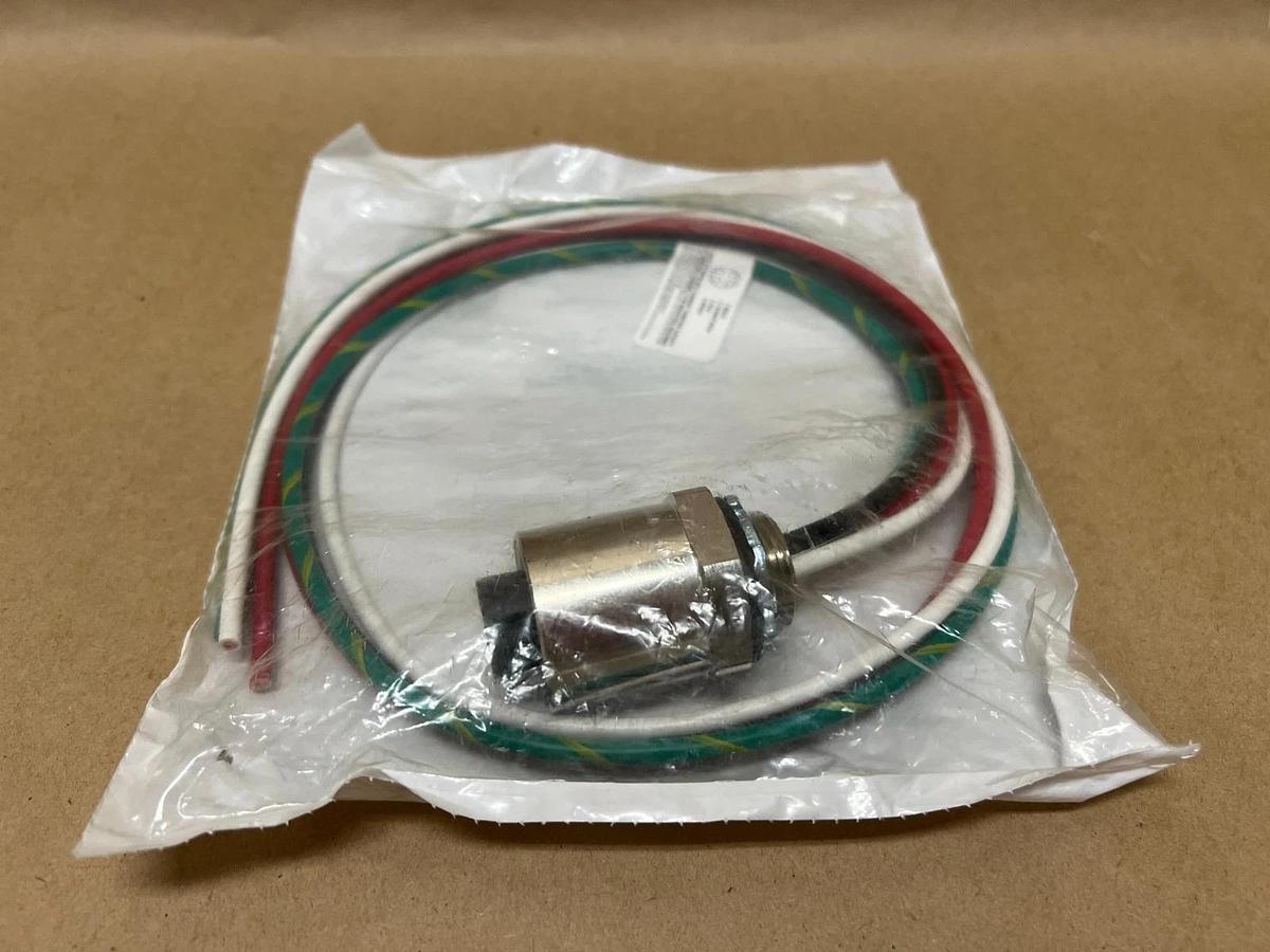 Used Mencom Corporation PMIN-40FR-1M-34 Power Receptacle, 40A, 600VAC *NEW*