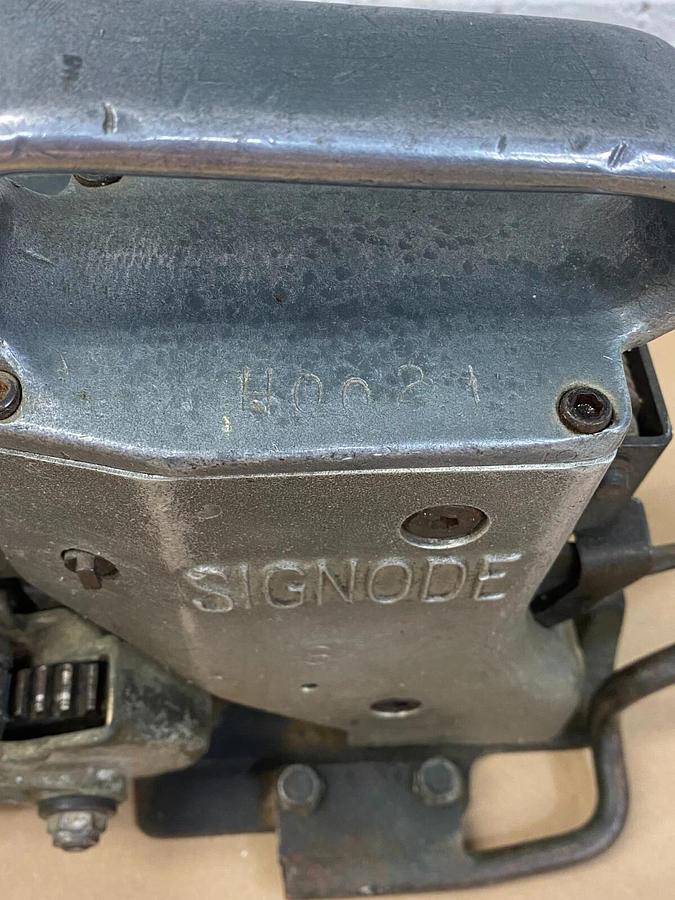 Used Signode AMT-58 Poly or Steel Manual Strapping Machine