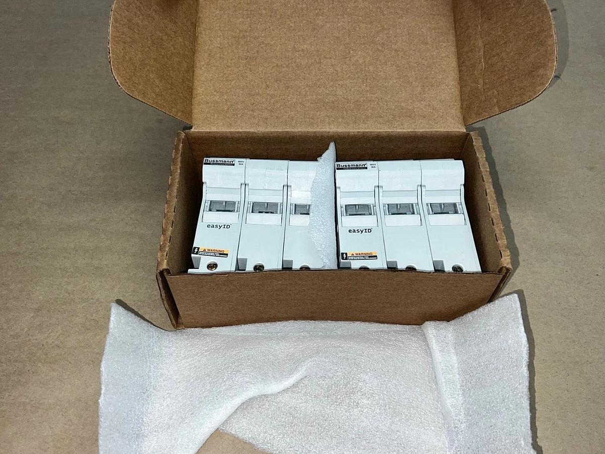 Eaton Cooper Bussmann CH30J3I Fuse Holder 3 Pole 30A Class J Qty 2 *NEW*