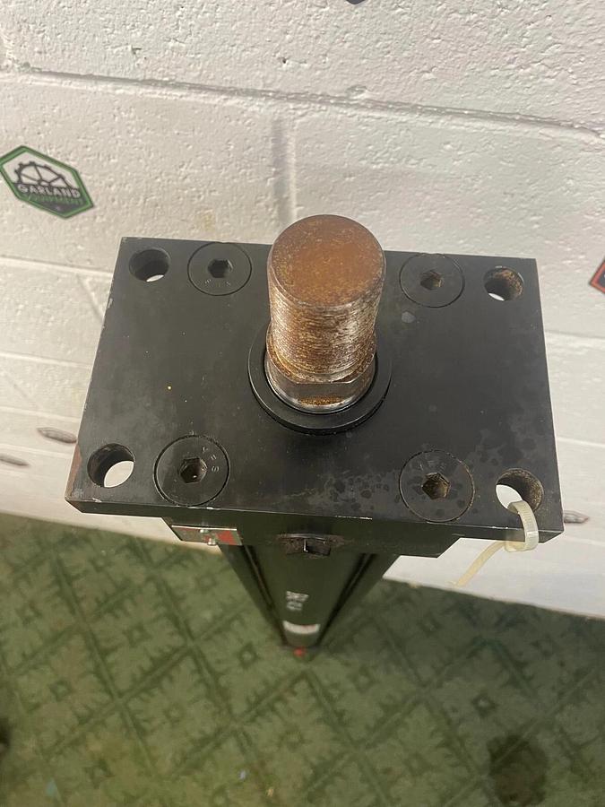 Used Peninsular Cylinders HPG4400A 4” Bore/ 5 Foot in Length (PSIG max 2500)