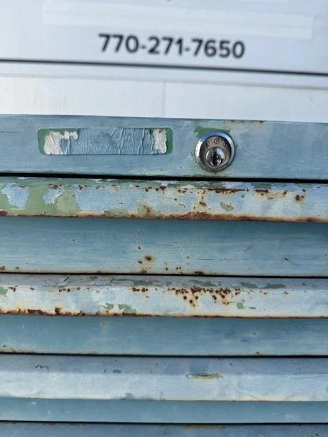 Used Industrial Tool Cabinet 8-Drawer (No Key) W: 22-1/4” H: 27” D: 33-3/4”