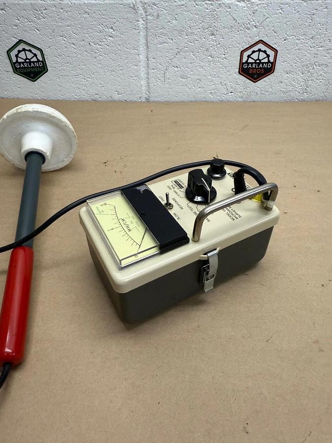 Used ETS • Lindgren 1600 Microwave Survey Meter, Holaday EMF Measurement