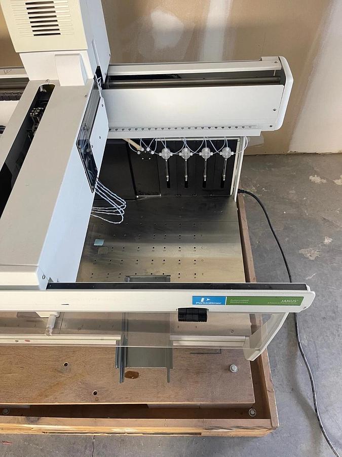 Used Perkin Elmer AJL4001 JANUS Expanded Automated Liquid Handling Work Station