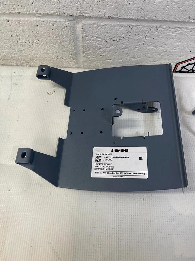 Used Siemens 6AV2181-5AG80-0A0 Wall Holder / Bracket, Type 13