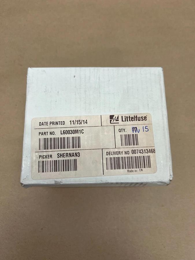 Used Littelfuse L60030M1C 600V, 30A Midget Fuseblock (15 pcs.)