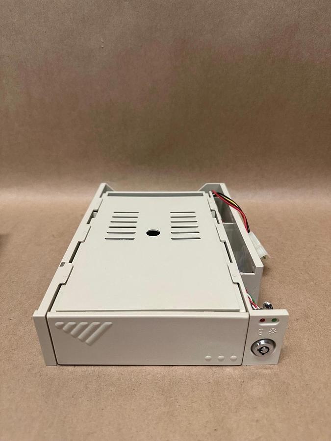 Used HDD Mobile Frames RF-001 Mobile Frame For 3-1/2” Hard Disk *NEW*