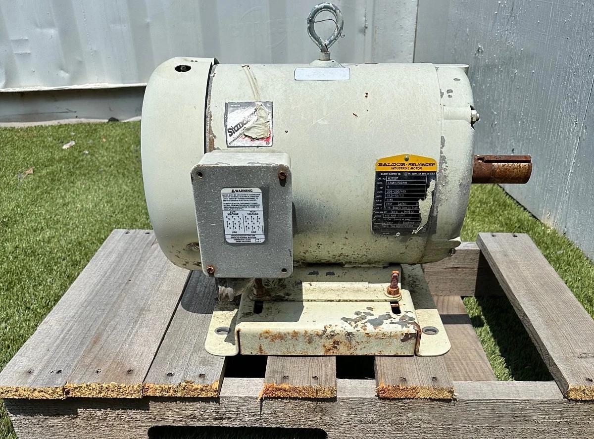 Used Baldor M3708T 5Hp Motor @ 1155RPM, 208-230/460V, 3 Phase, Frame 215T, 60Hz