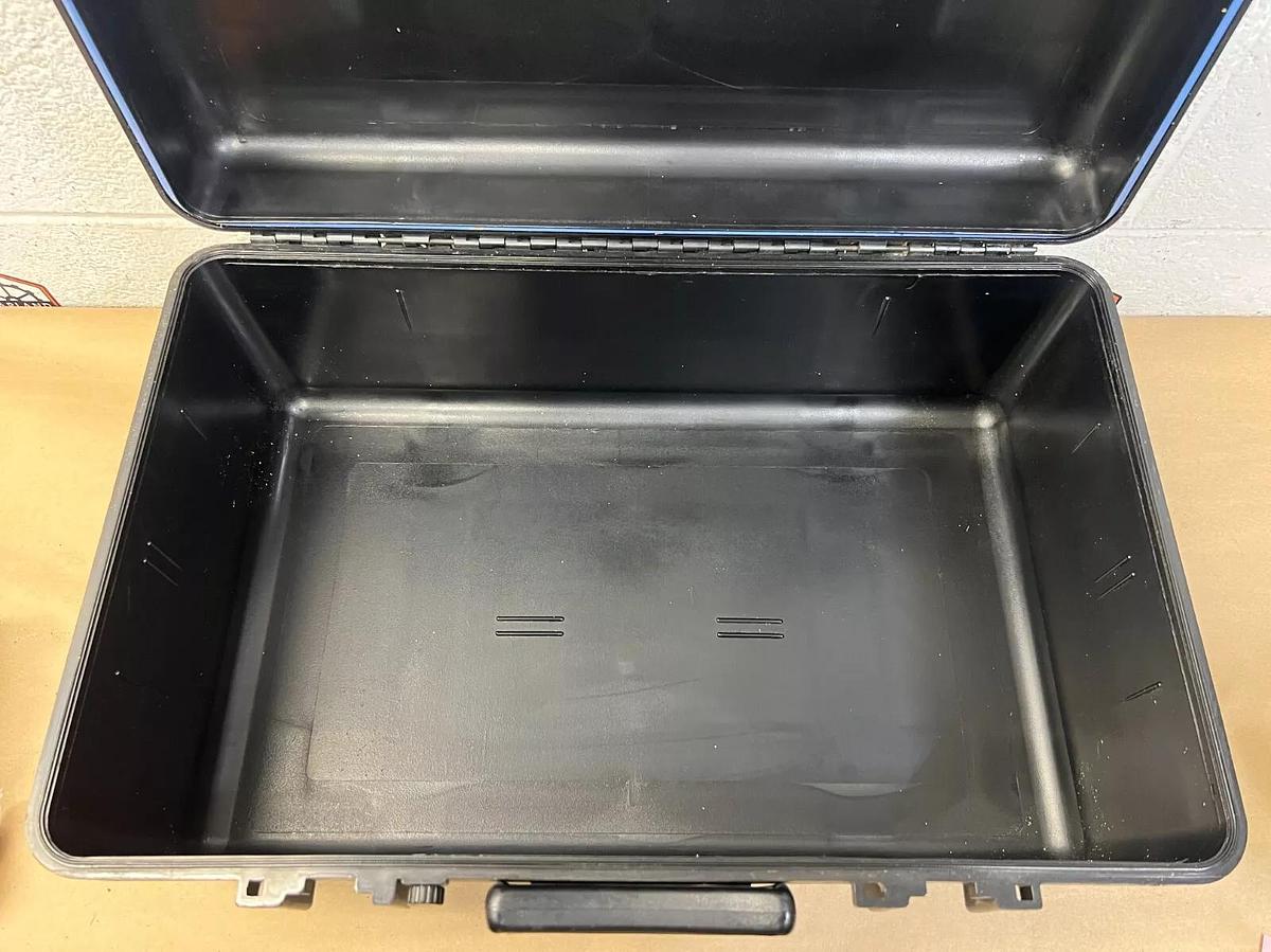 Used Underwater Kinetics 821 Hard Case (Black)