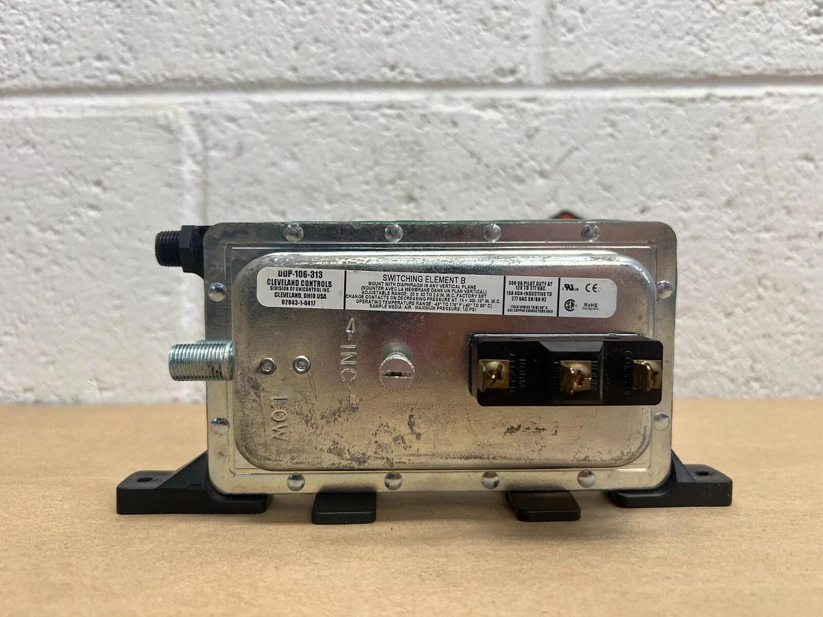 Used Cleveland Controls DDP-106-313 Switching Element A/B Air Flow Switch