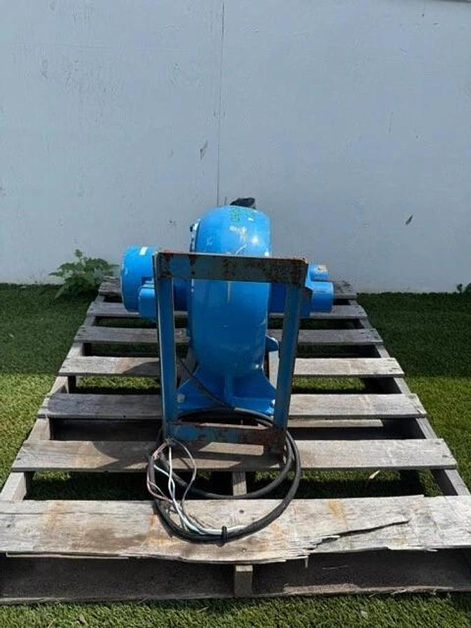 Used Taka Mark 0488336 Electric Blower, .75kW Motor @ 3440RPM, 3.3A 50/60Hz 220V