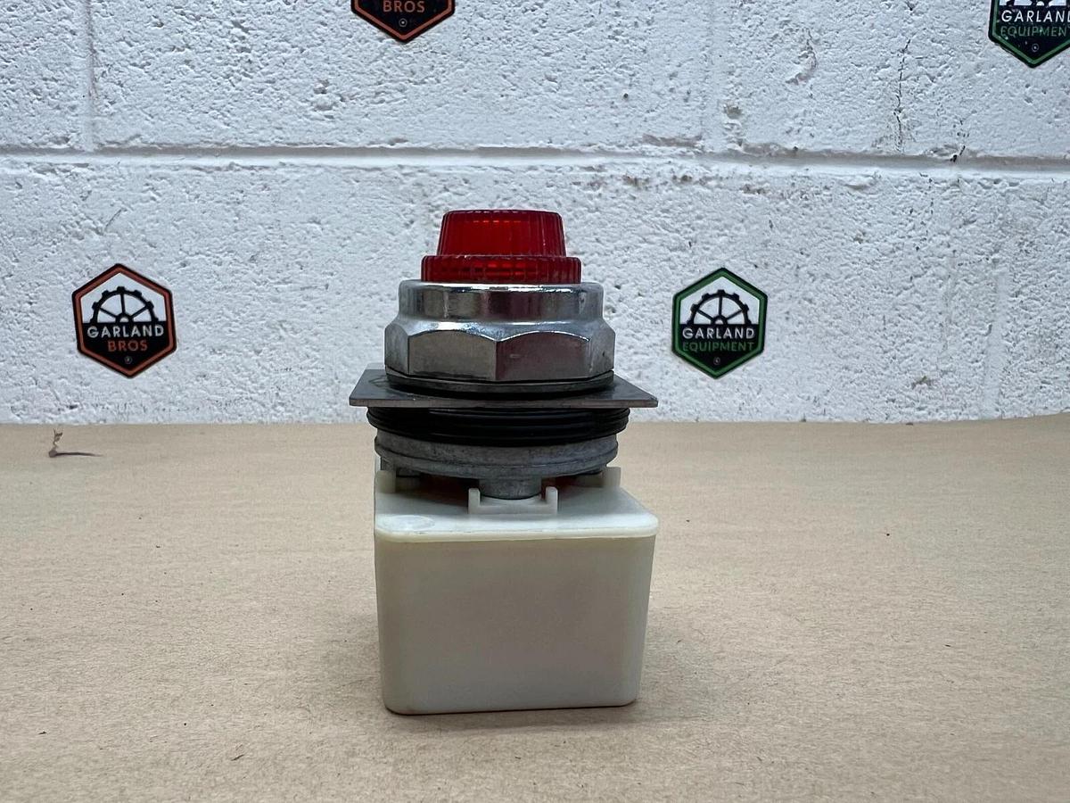 Used Square D 9001 KM1 Ser H 755 Red Lamp