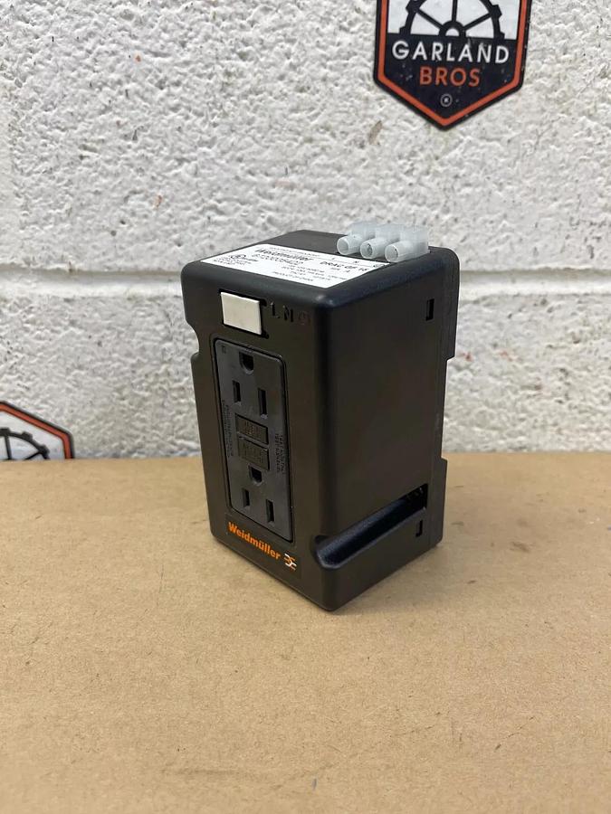 Used Weidmüller 6720005422 Open Industrial Control Panel, 15A, 125V, 50/60 Hz