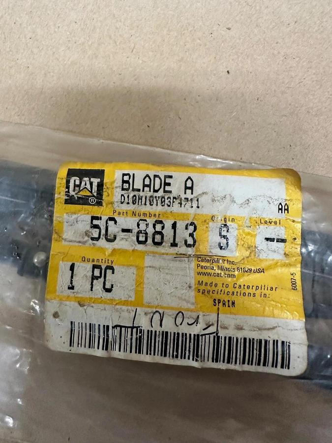 Used CAT 5C-8813 Blade A *NEW*