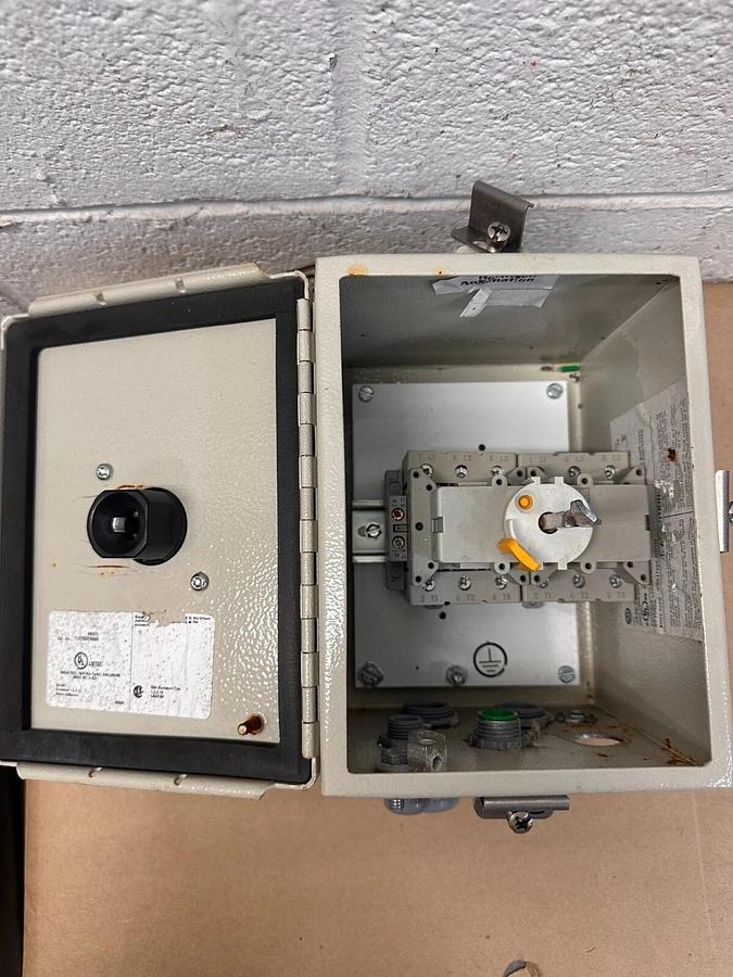 Used Allen Bradley 194E-FA40EX-PD10-6 Enclosed Motor Disconnect Switch, with 194R-PY