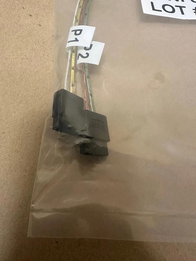 Used MINI SAS I362716INP1P2 HD Cable *NEW*