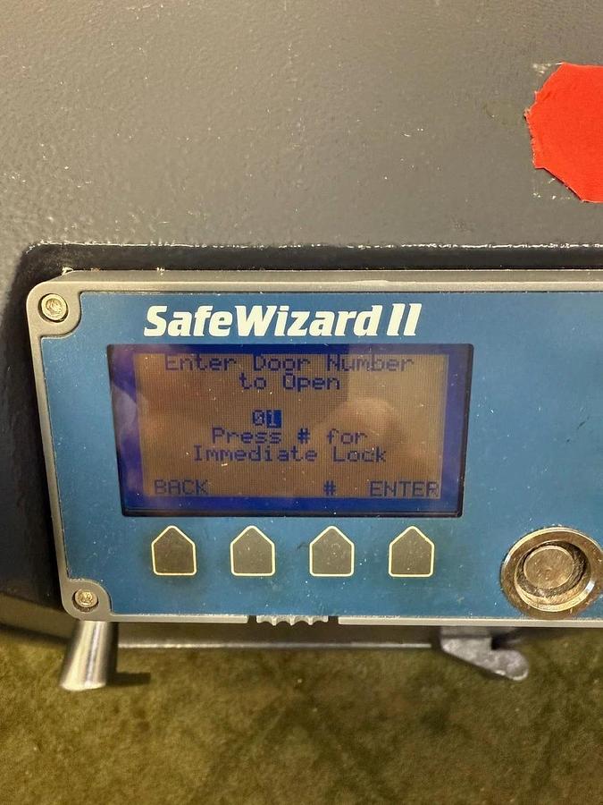 Used Amsec RMM2620SW-R Cash Management Safe Right Swing With Safe Wizard II