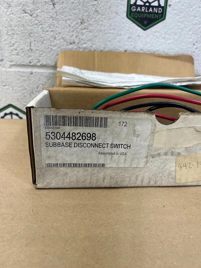 Frigidaire 5304482698 Subbase Disconnect Switch