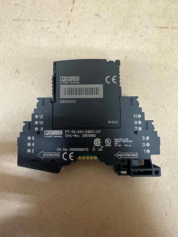 Used Phoenix Contact PT-IQ-4X1-24DC-UT Surge Protection Device