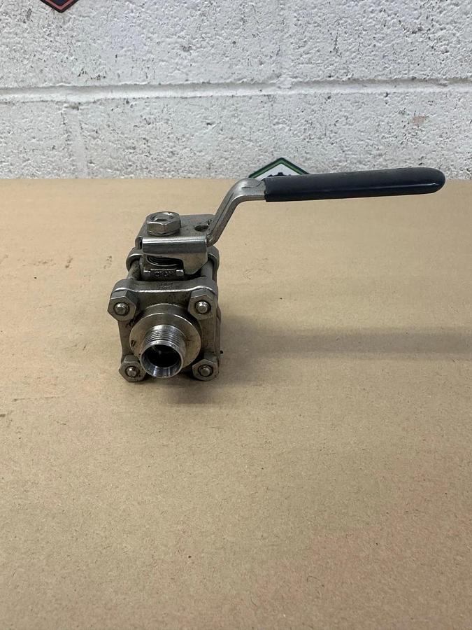 Used Swagelok SS-63TS8 1/2” Ball Valve