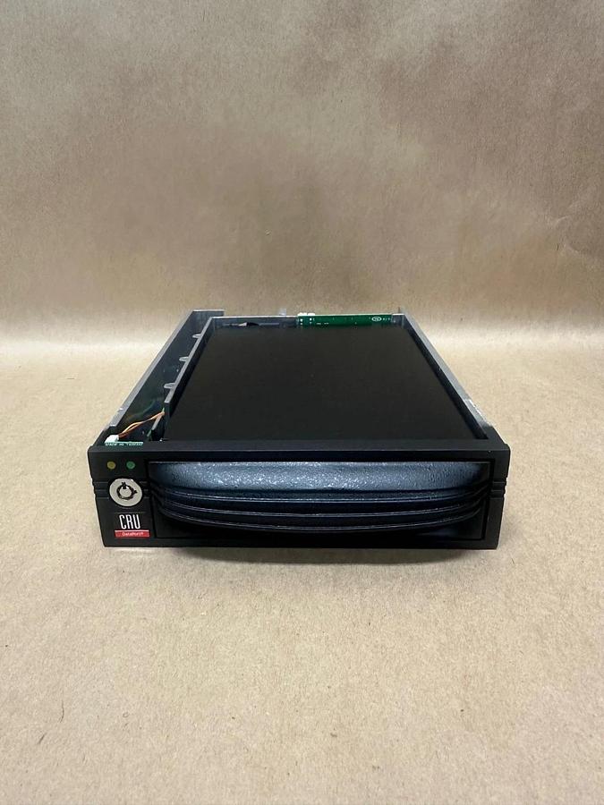 Used CRU 8440-7132-0500 DP10VR, DataPort 10, SAS:SATA, BLK