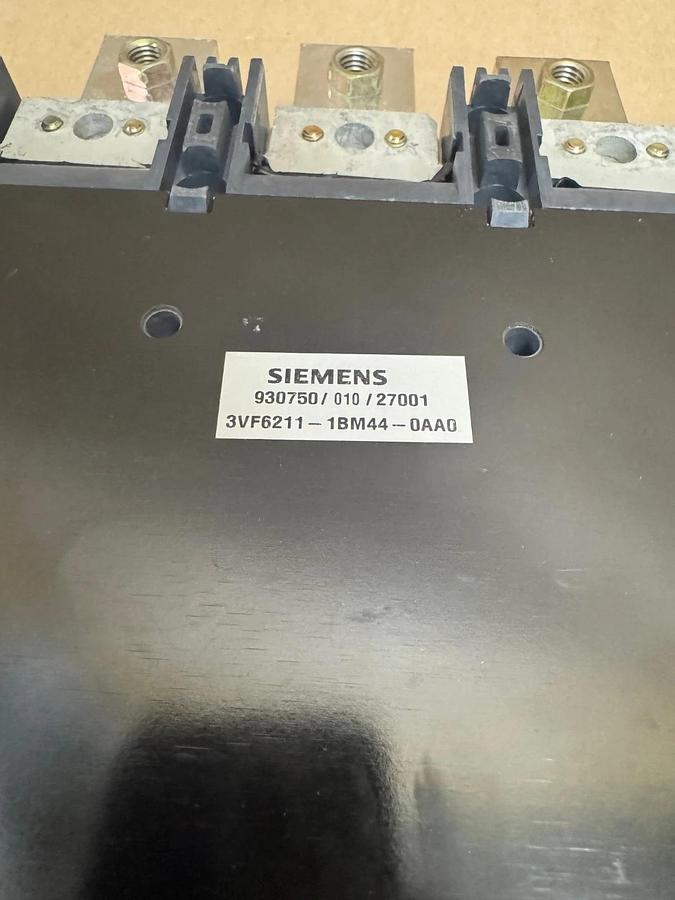 Used Siemens 3VF6211-1BM44-0AA0 Molded Case Circuit Breaker 500-630A *Repaired Casing