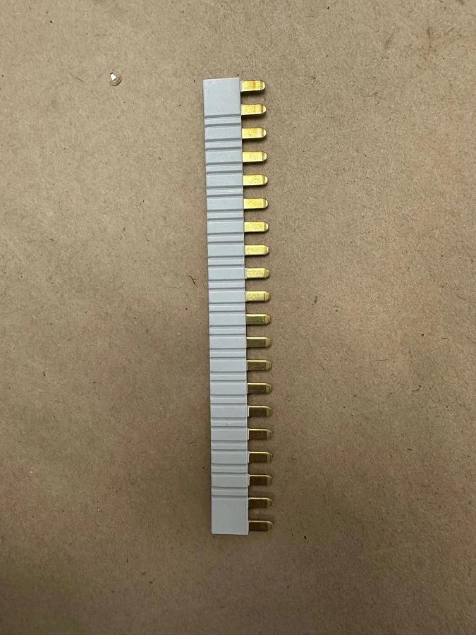 Used Allen Bradley 700-TBJ20G 20 Way Connection Jumper - Lot of 6