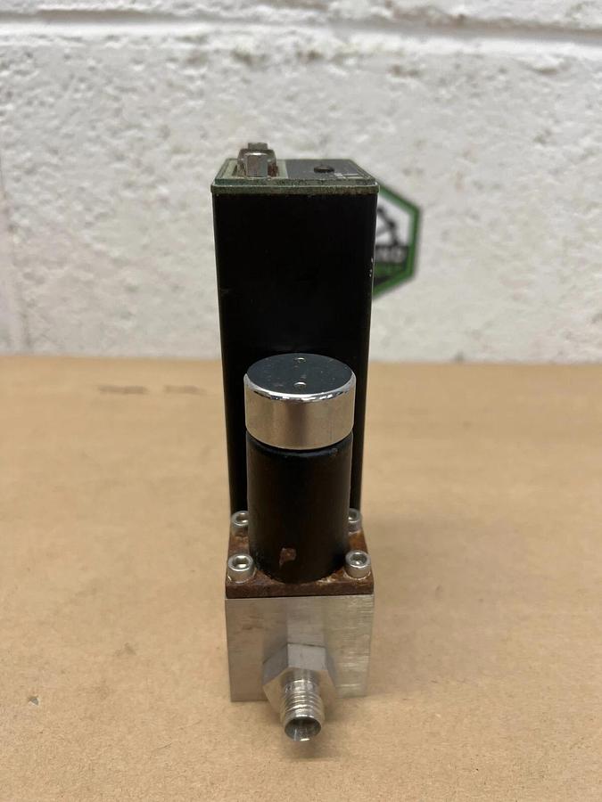 Used Brooks SLA5850S1BAB1C2A1 Delta Smart Mass Flow, 1000 SCCM, Nitrogen