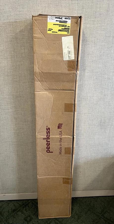 Used Peerless SF670P SmartMount Universal Flat Wall Mount *NEW*