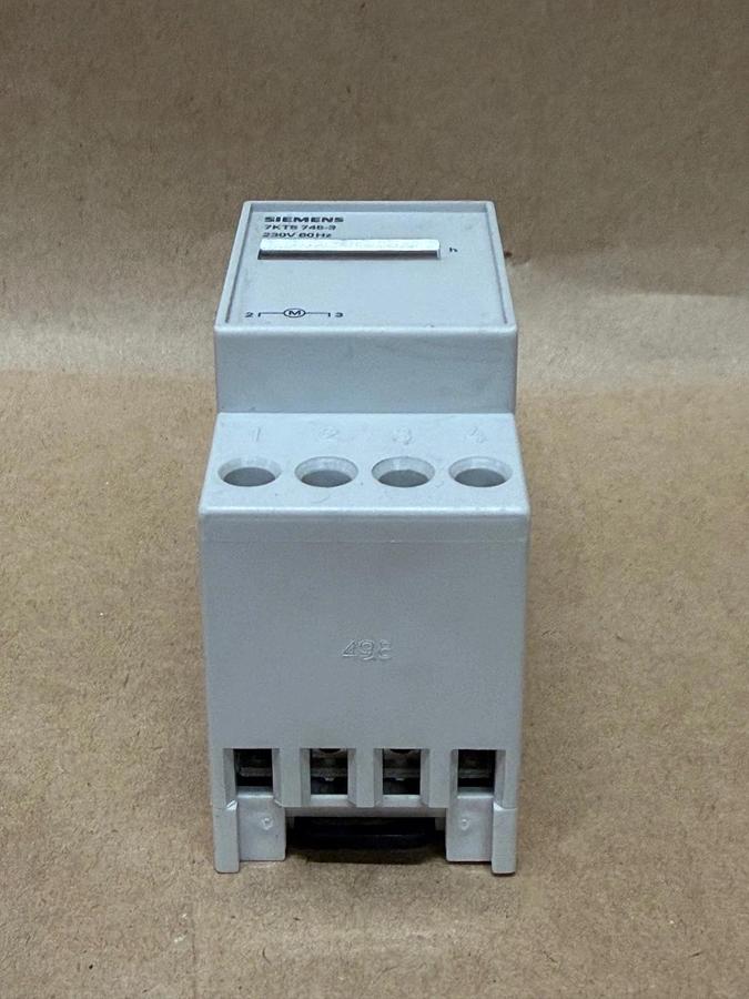 Used Siemens 7KT5 745-3 6-Digit Hour Counter