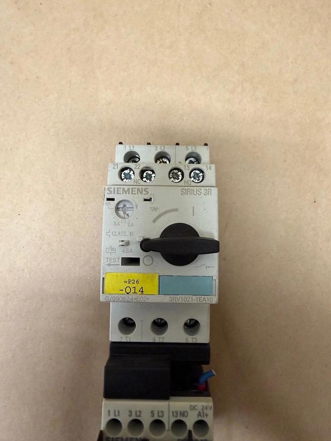 Used Siemens 3RV1021-1EA10 Circuit Breaker w/ 3RT1015-1BB41 Contactor