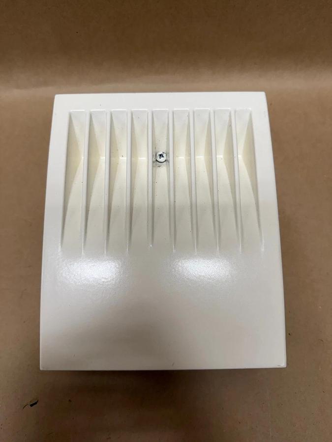 Used Cooper Lighting Crosstour LED Wall Pack 18W *NEW*