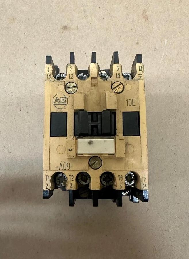 Used Allen Bradley 100-A09ND3 Contactor