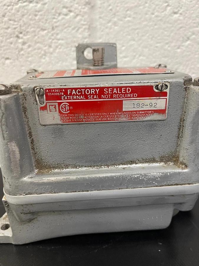 Used Killark FXSX53 Manual Motor Starter 230V-3HP 575V-5HP Explosion Proof, No Switch