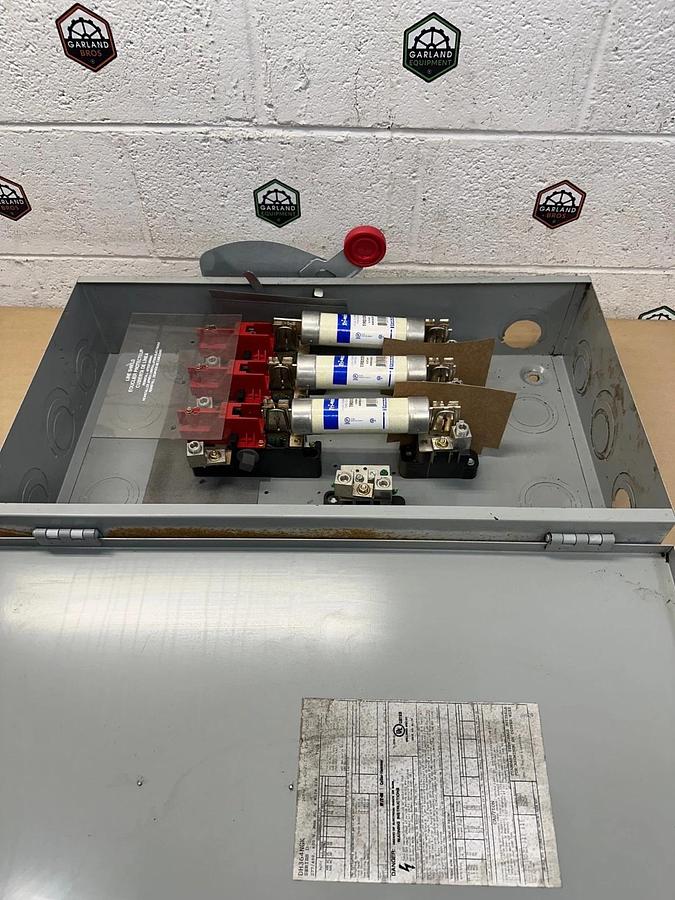 Used Eaton DH364NGK Heavy Duty Safety Switch 200A, 600VAC with Fuses