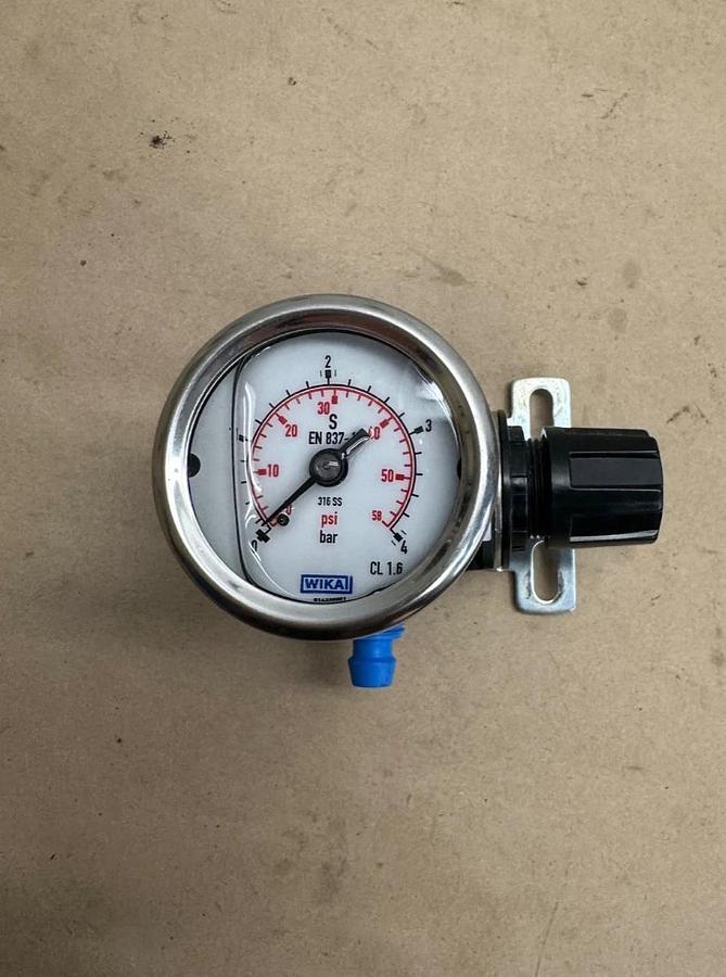 New - open box CKD R1000-8G-NT Pneumatic Regulator and Gauge