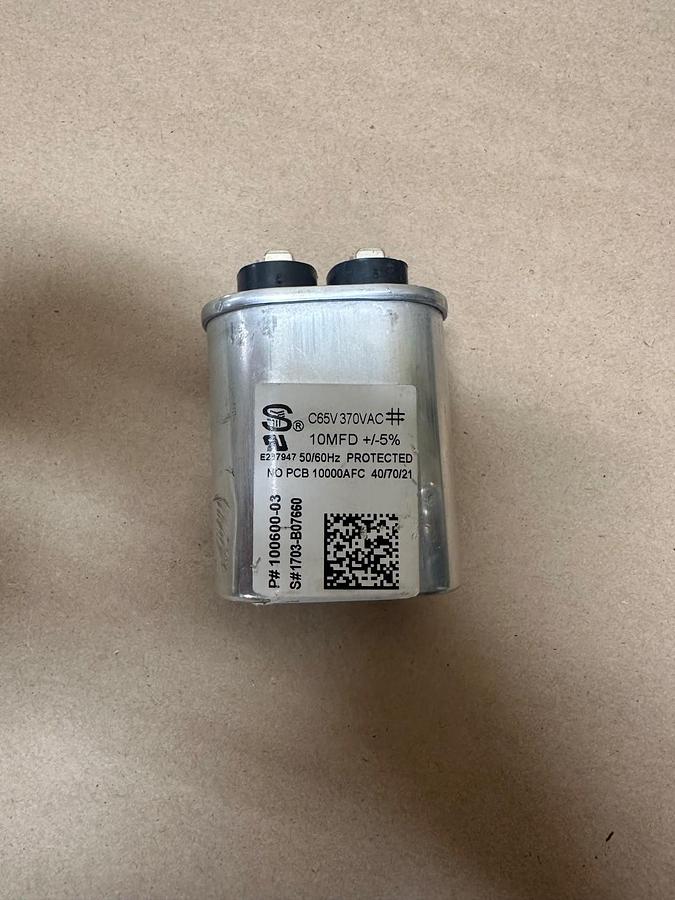 Used Lennox 100600-03 10MFD Oval Dual Capacitor