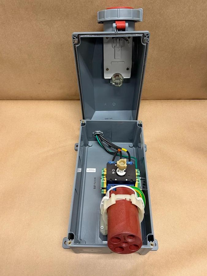 Used MENNEKES ME 460MI7 LockOUT-LET Pin & Sleeve Switched Interlocked Receptacle