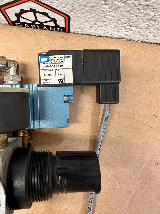 Used Numatics - R14R-02 - Pneumatics Regulator with MAC DMB-DDAJ-1JM