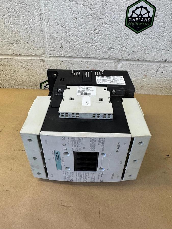 Used Siemens 3RT1054-3 Contactor Motor Control, w/ (x2) Siemens 3RH1921-2DA11