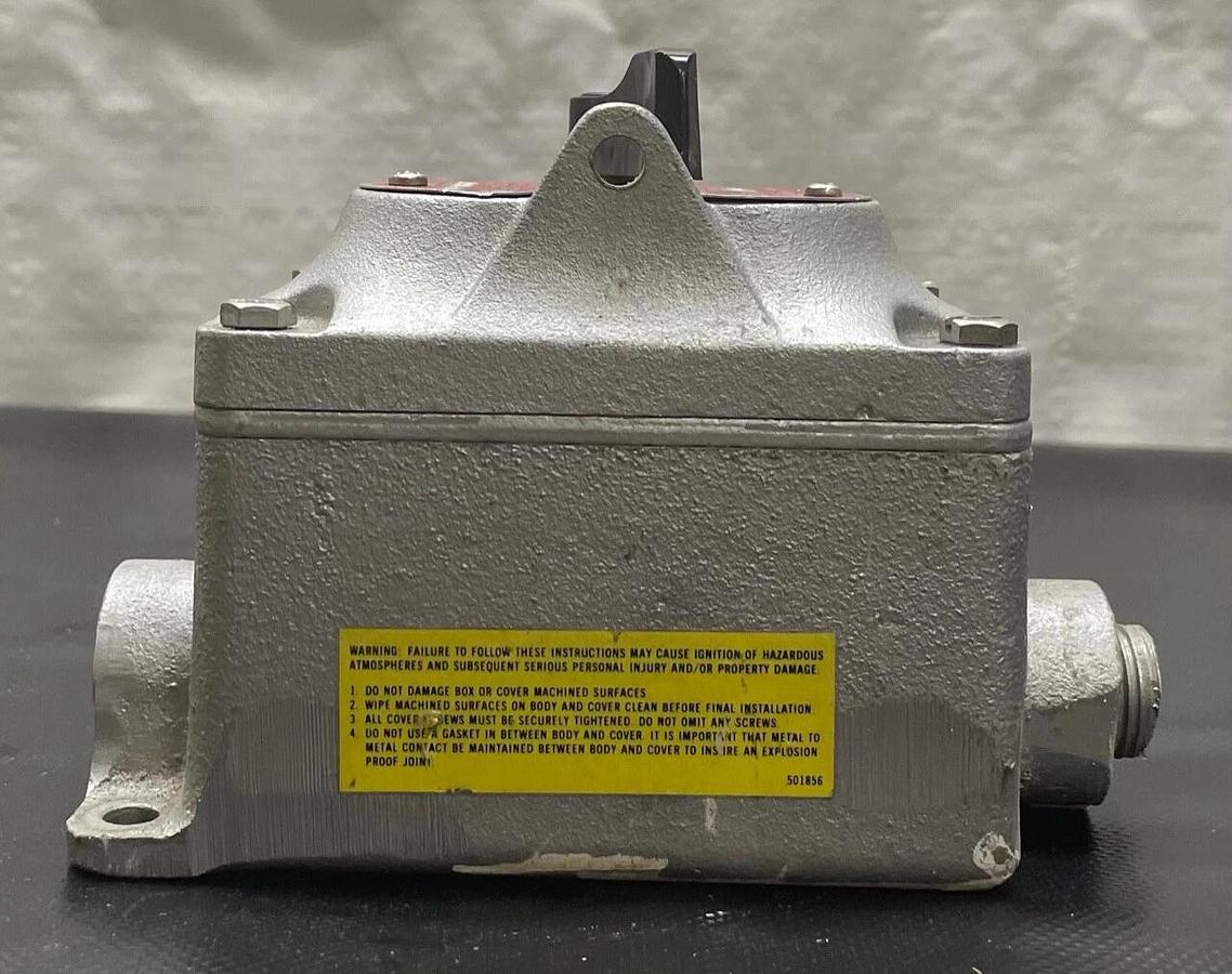 Used Appleton Electric EDSC150-F1 3/90 Tumbler Switch, EDSC Series, 2 Pole
