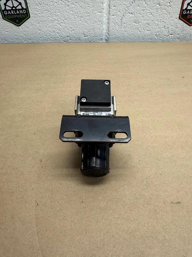 Used SMC AR20K-N02BE-Z Pressure Regulator