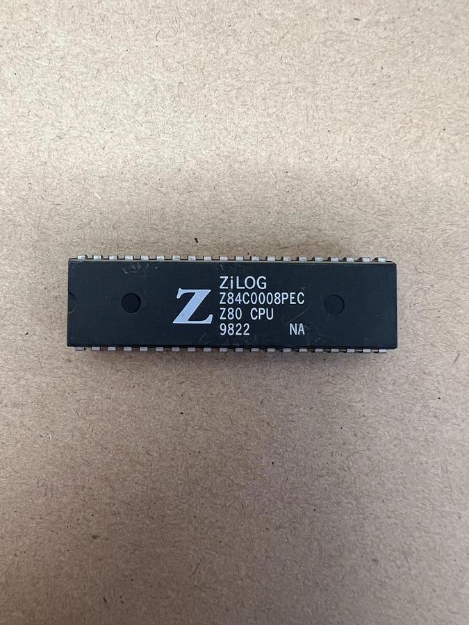 Used ZiLog Z84C0008PEC Microprocessor - Lot of 55