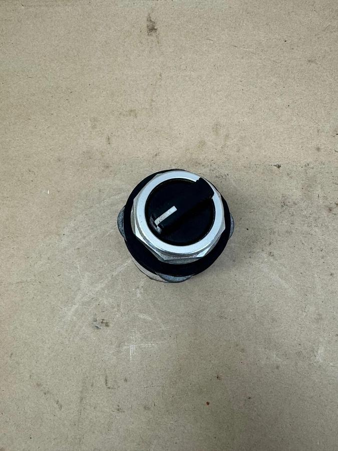 Used Allen Bradley 800T-U16 Potentiometer Unit, 300 V, 2 Watt Max, 6 VDC Min