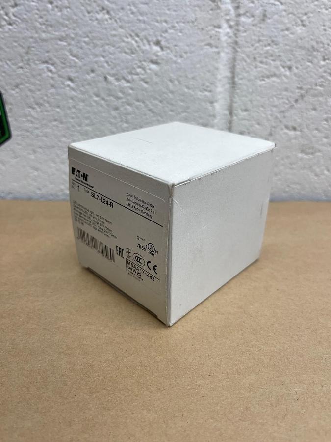 Used Eaton SL7-L24-R Continuous LED Light Red, 24V, 70mm *NEW*