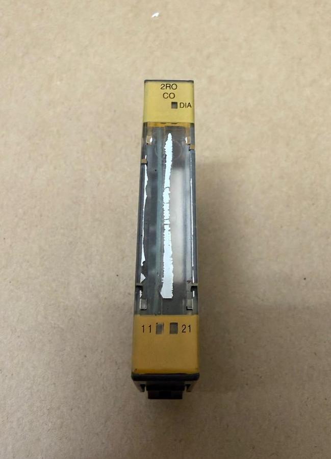 Used Eaton XN-2DO-R-CO Relay Module