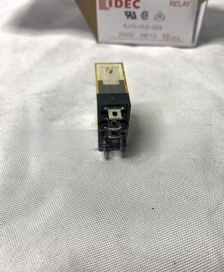 Used idec RJ25-CL-D24 Purpose Relay/ Socket