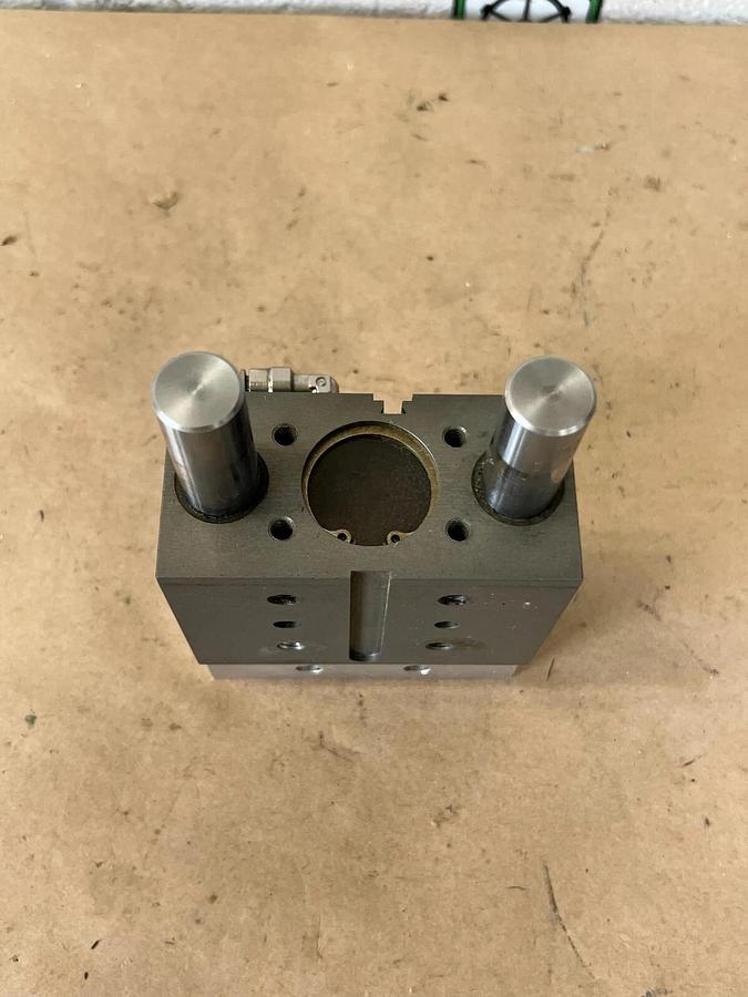 Used Fabco-Air GB750-1.0 Double-Acting Pneumatic Linear Guided Slide Actuator