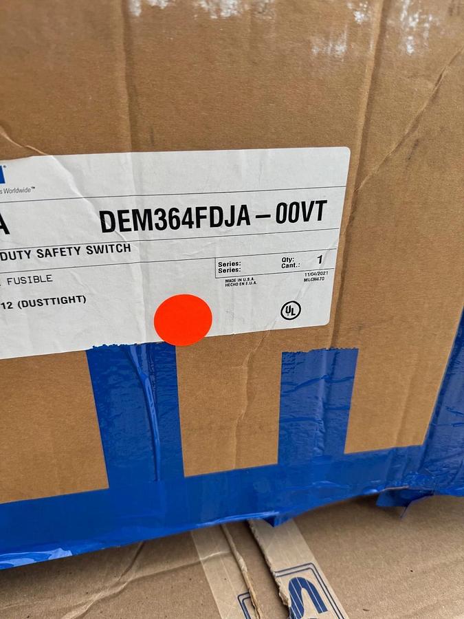 Used Eaton DEM364FDJA-00VT Heavy Duty Safety Switch, 200A, 600V, 60Hz *NEW*