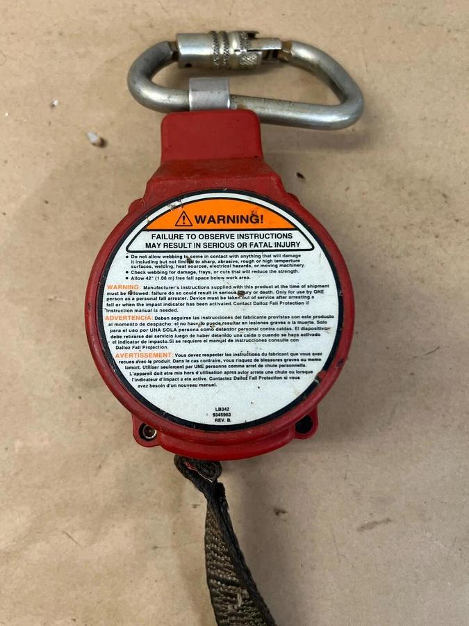 Used Miller FL11-1/11FT 11’. 1” x 0.6” Polyester Mini Lite Fall Limiter